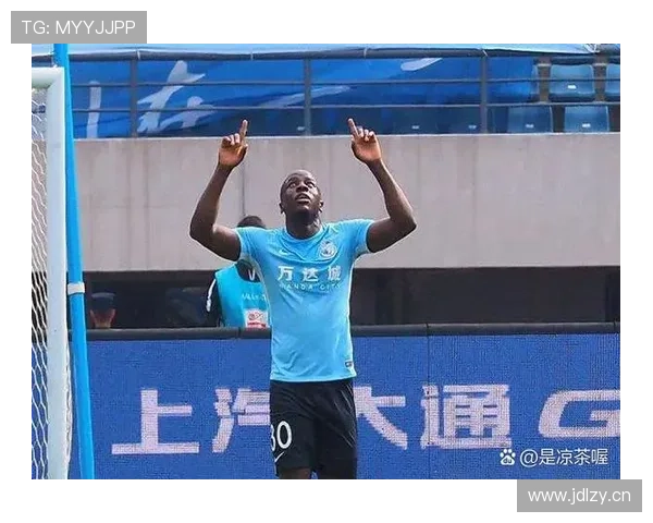 大连鲲城官宣签约汉森挪威边锋